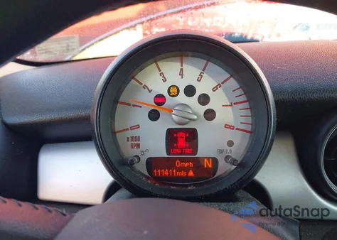 2013 Mini Hardtop Cooper z USA, uszkodzony, nr VIN WMWSU3C50DT680425